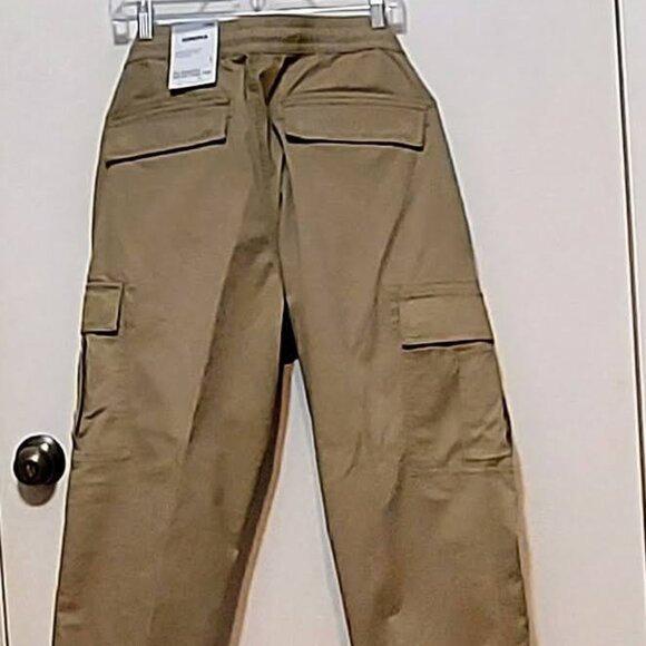 Sonoma Brand New Tan Slim Mens Cargo Pants SZ L 6 Pockets Pull On - Picture 3 of 9